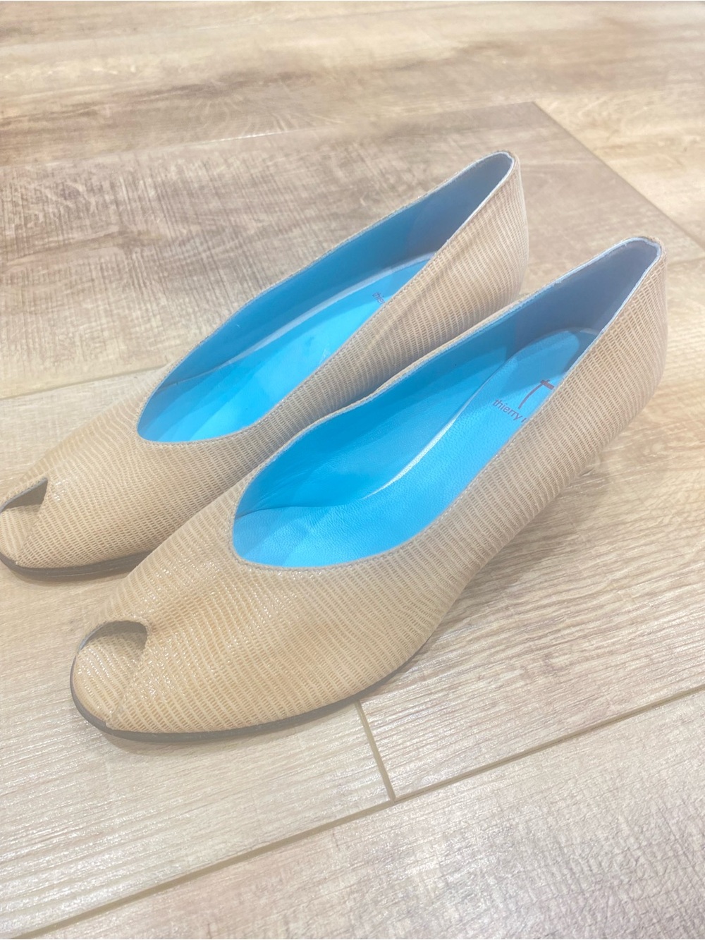 Thierry Rabotin Women's Shoes Beige Peep-Toe Pumps VTG size 39 , 8.5 US